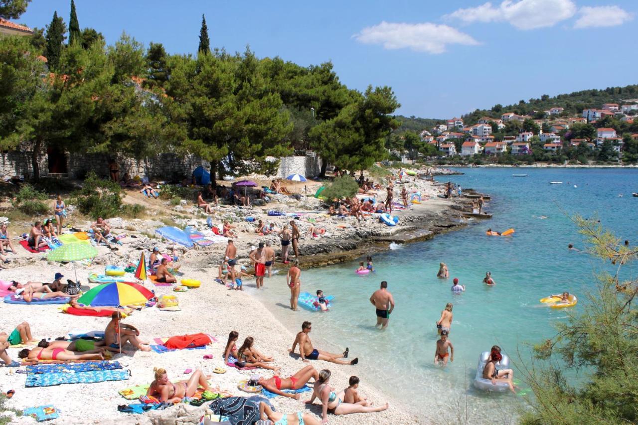 Apartments By The Sea Rastici, Ciovo - 11723 Trogir Exterior foto