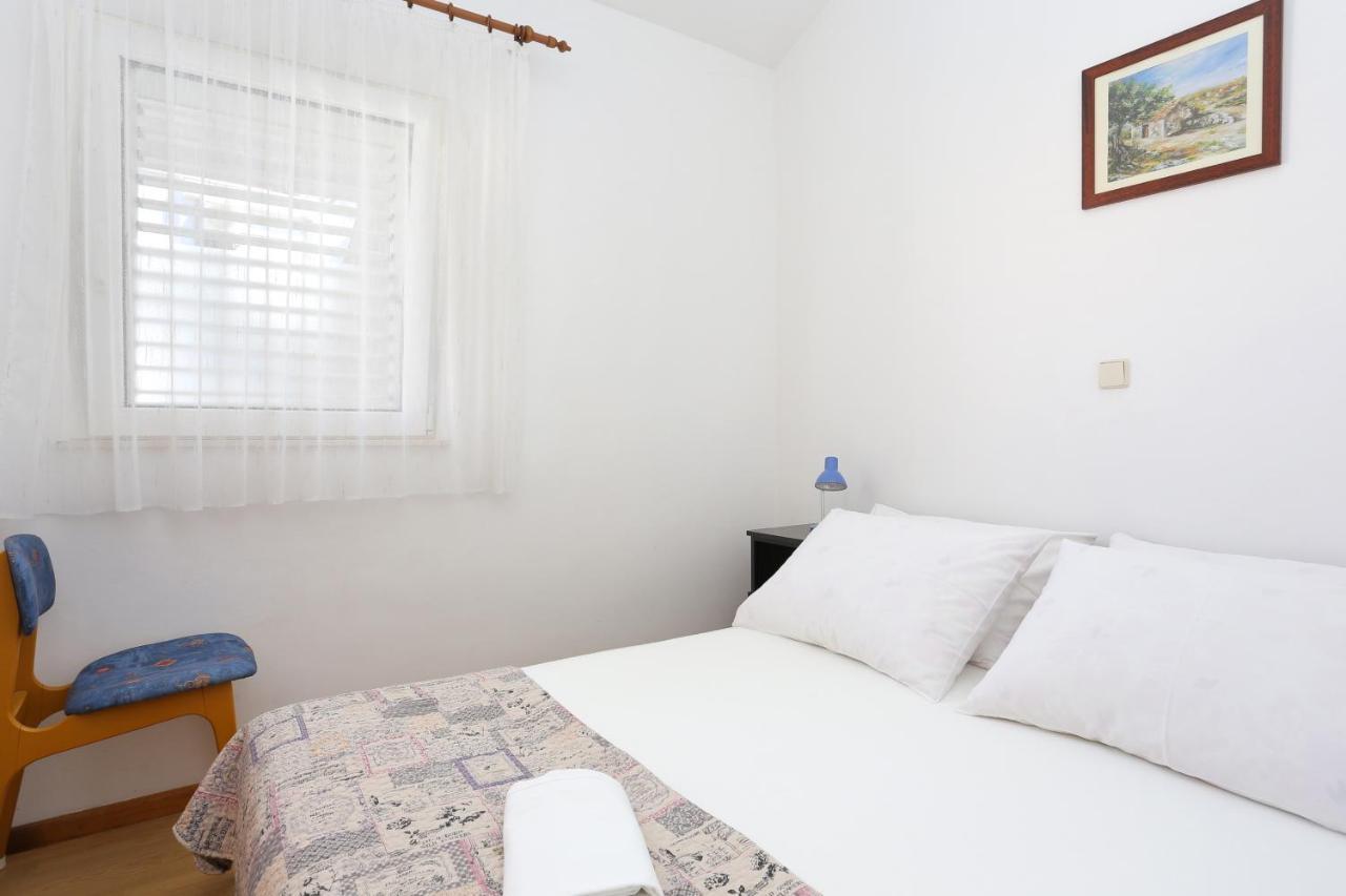 Apartments By The Sea Rastici, Ciovo - 11723 Trogir Exterior foto
